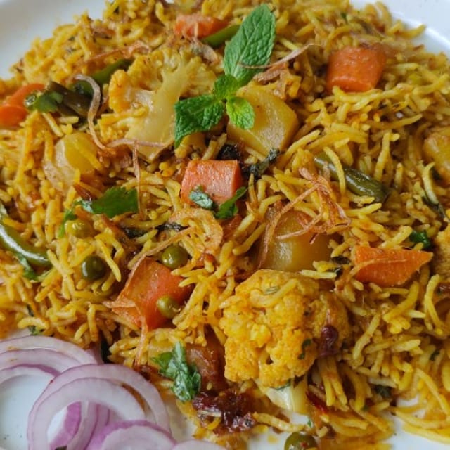 100. Sabzi Biryani (Veggie).